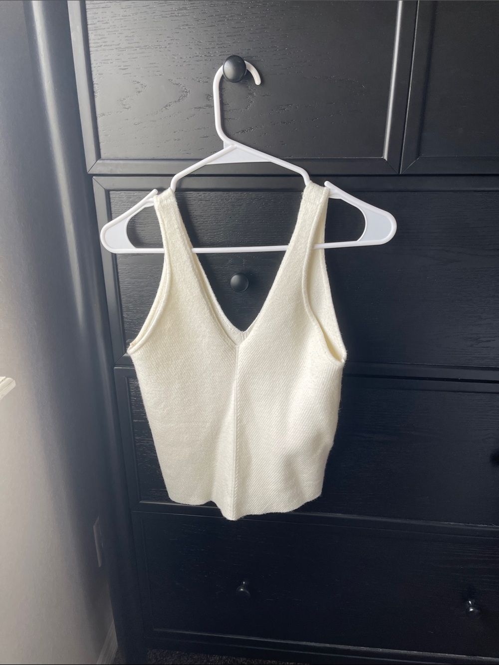 Abercrombie & Fitch V-Neck Knit Tank - Cream